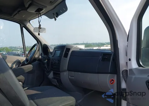 2014 Mercedes-Benz Sprinter 2500 from USA, damaged, VIN WD3PE7DC1E5829869